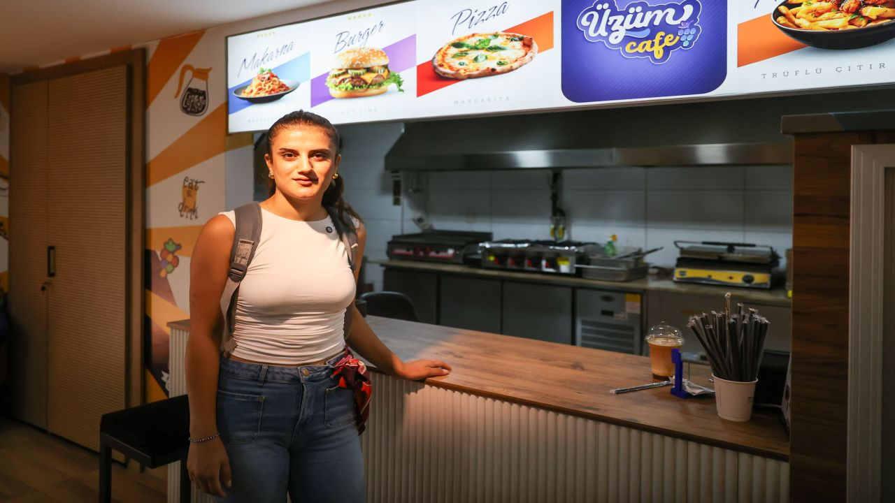 Buca Belediyesi&#39;nden öğrenci bütçesine destek