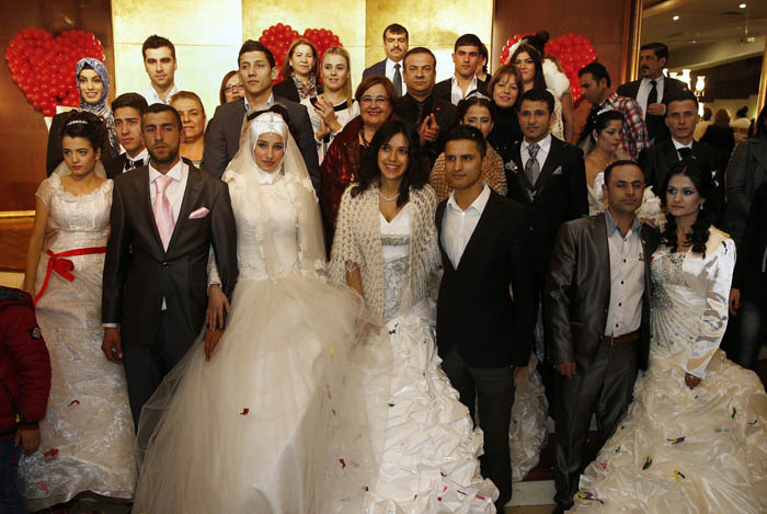 70 ÇİFTİN MUTLULUĞU RESMİLEŞTİ