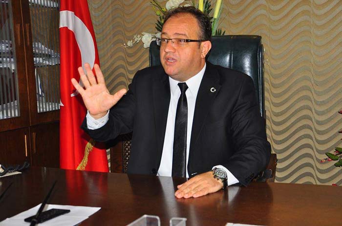 GÜRSEL İSTİFA ETMEDİ ÜYELİĞİ DÜŞÜRÜLDÜ