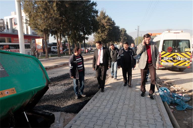 Bornova Belediyesi’nden yol hamlesi