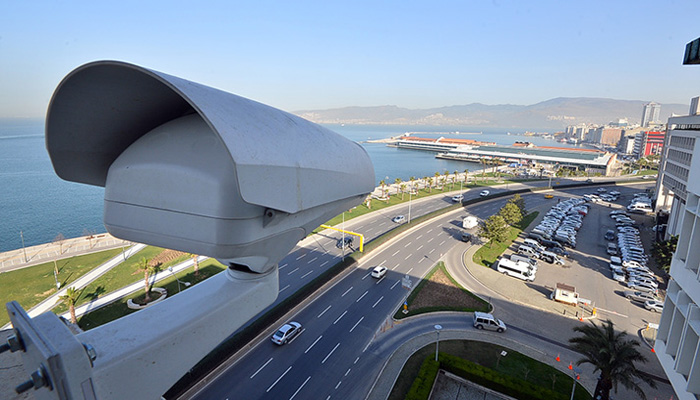 46 kamerayla kuşbakışı İzmir