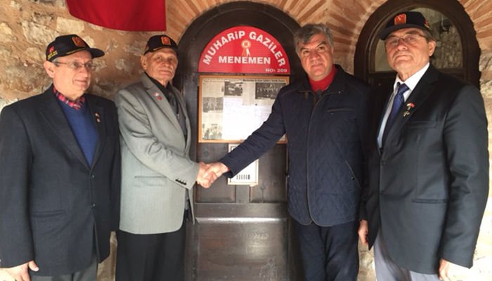 Milletvekili Aday Adayından Menemen'e ziyaret