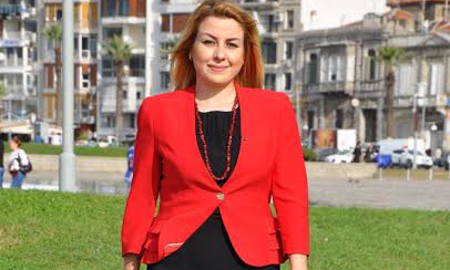 Genç vekil adayı ‘’Zekiye Seda Sönmez’’ yola çıktı
