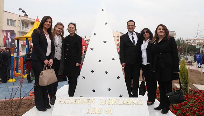 Kadın hakları mücadelesi simgeleştirildi