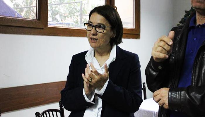 CHP ADAY ADAYI UÇAR İŞARET DİLİYLE ANLATTI