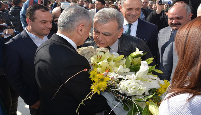 Sürpriz buluşma