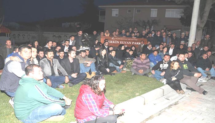 CHP'li gençlerden Berkin Elvan nöbeti