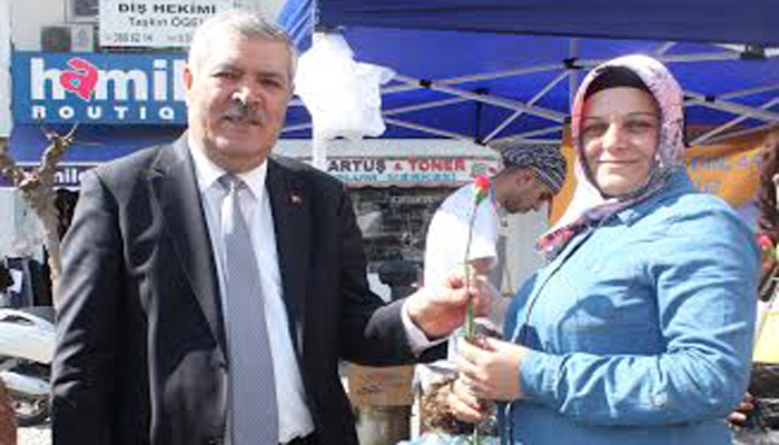 Kadına şiddete yönelik "Dur diyelim" kampanyasına Hakkı Atila’dan  destek