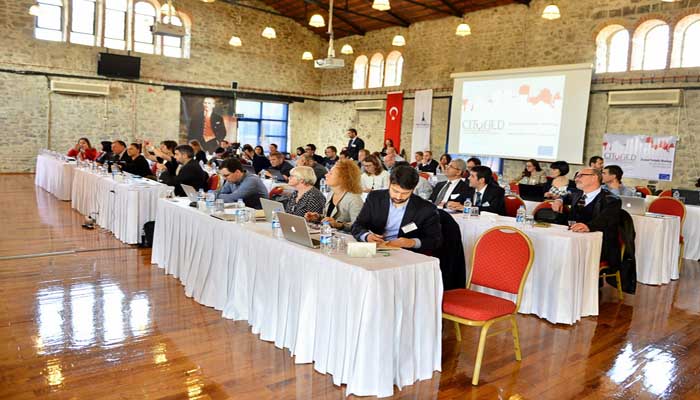 “YENİLENEBİLİR ENERJİ” İÇİN İZMİR’DE BULUŞTULAR