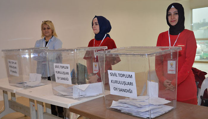 AK Parti’de “STK temayülü” sürüyor