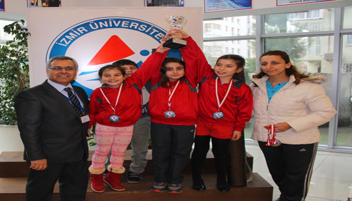 SATRANÇ TURNUVASI SONA ERDİ
