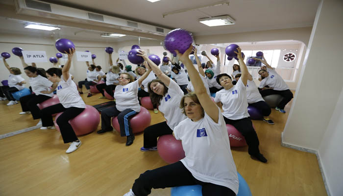 KONAKLI KADINLAR SPORLA STRES ATIYOR