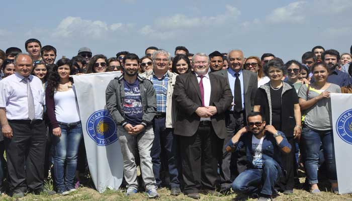 Ege Üniversitesi Menemen’de Zeytin Ormanı Oluşturuyor