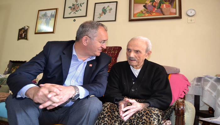 Sertel, Chp’nin Efsane İsmi İbrahim Yılmaz’ı Evinde Ziyaret Etti