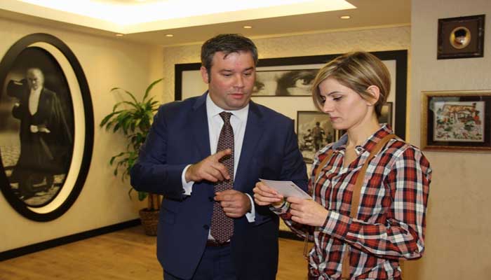 HER BİRİMDE İŞARET DİLİ BİLEN OLACAK