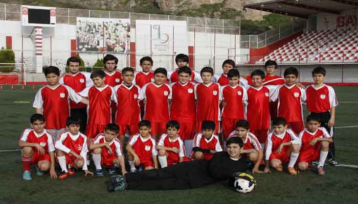 GELECEĞİN FUTBOLCULARI BAYRAKLI’DA YETİŞİYOR