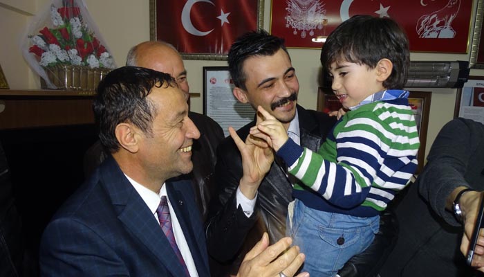 GÖNÜLLER YAPMAYA GELİYORUZ