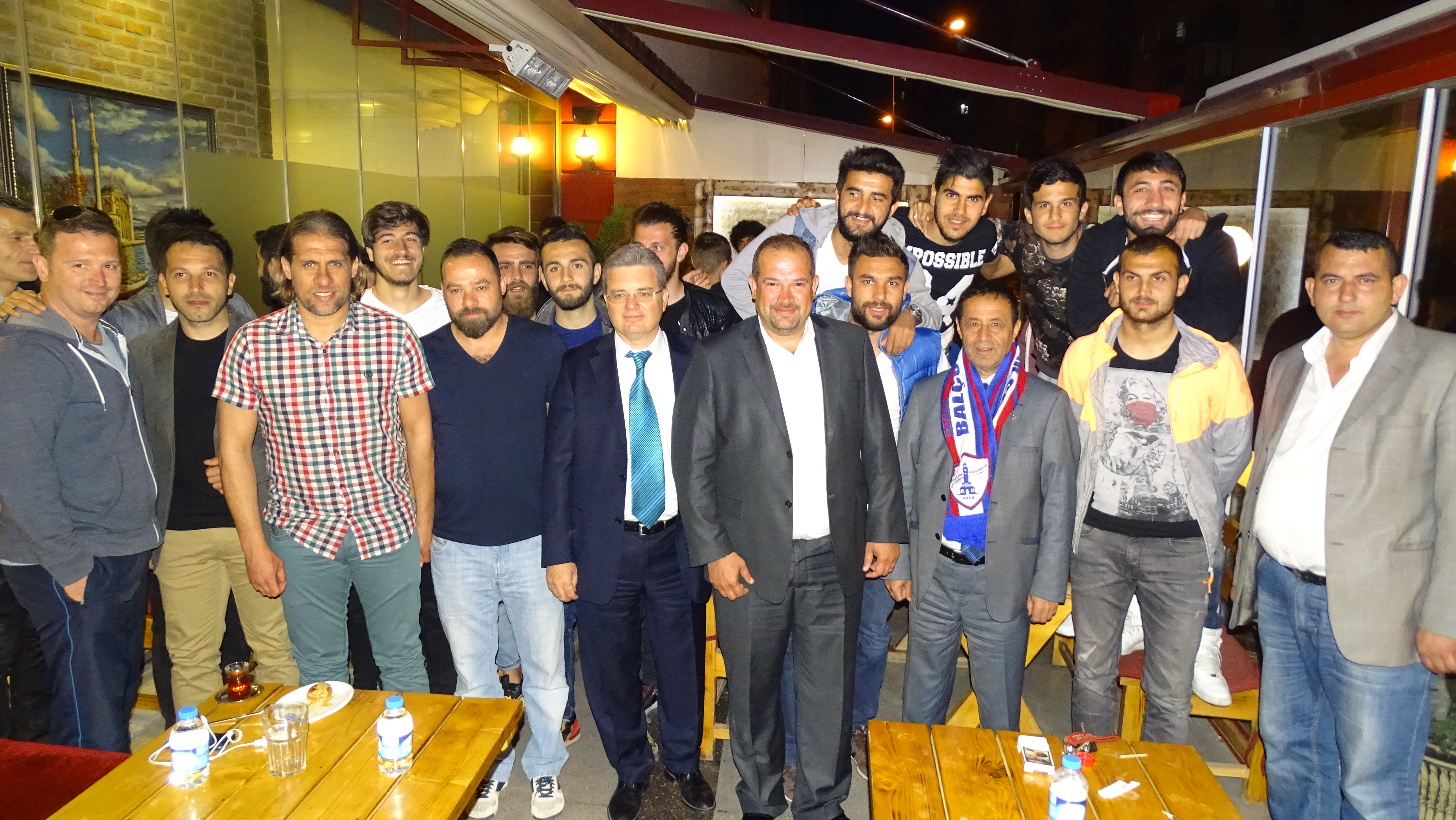 MHP’nin forvetleri sahada