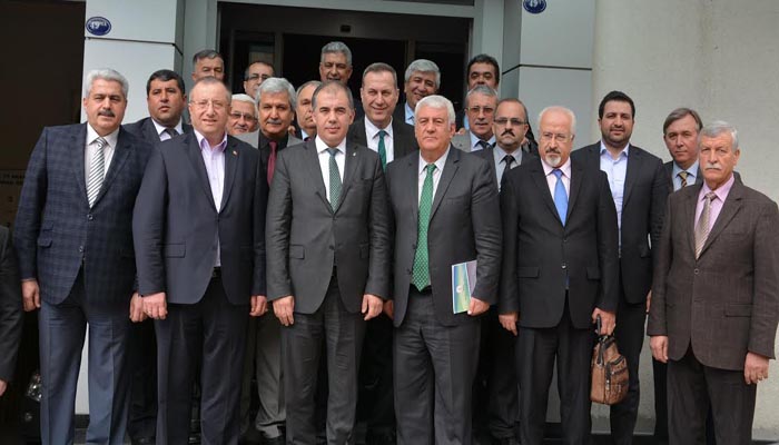 AK Parti İzmir İl Başkanı Delican’dan esnaf çıkartması