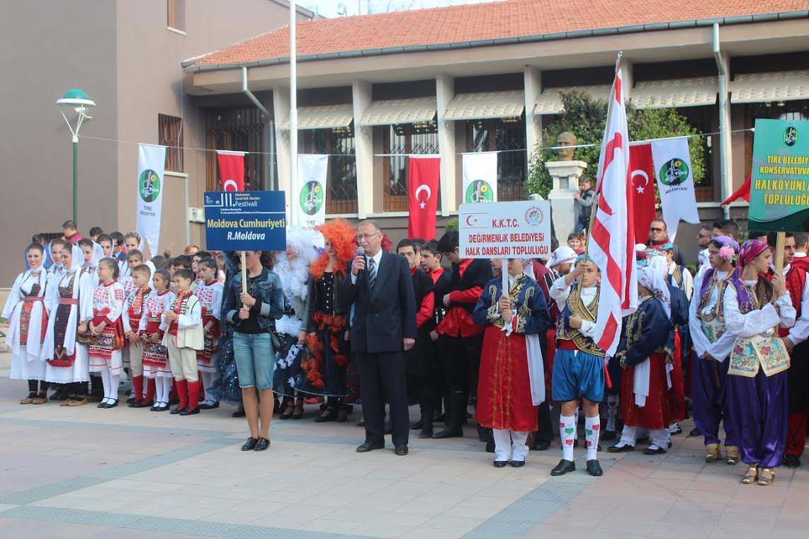 DÜNYA ÇOCUKLARI TİRE’DE BULUŞTU