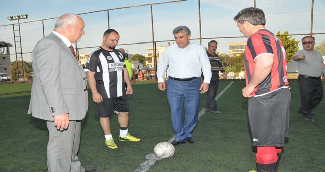 GÜZELBAHÇE’DE HALI SAHA TURNUVASI