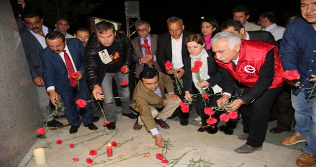 Deniz, Hüseyin Ve Yusuf İdamlarının 43. Yılında Buca’da Anıldı