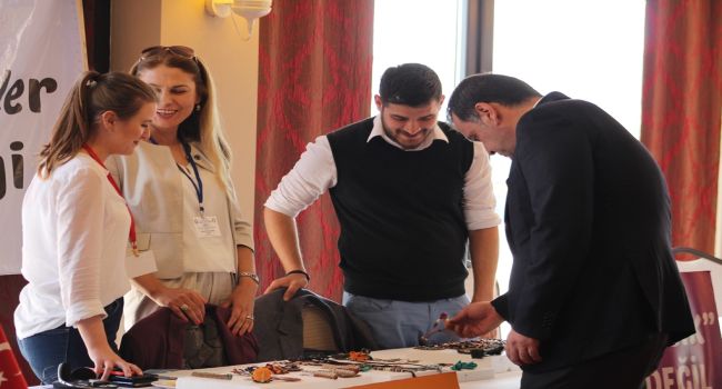 Atık Derilerden Mücevherler Çıktı