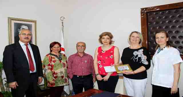 İFK’LI MEZUNLARDAN BEHÇET UZ ÇOCUK VAKFI’NA DESTEK