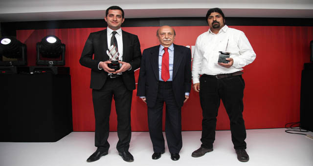 TEKME FOTOĞRAFINA YILIN GAZETECİLİK ÖDÜLÜ