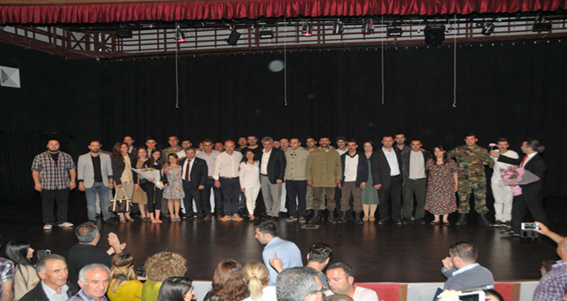 GÜZELBAHÇE’TE TİYATROLU ANMA