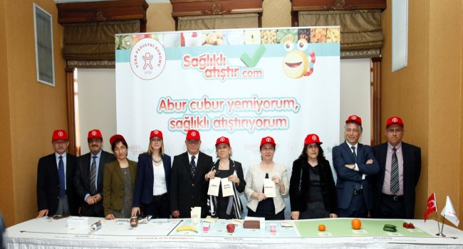 Kampanya Destekçisi Özge Özberk de Kongreye Katıldı