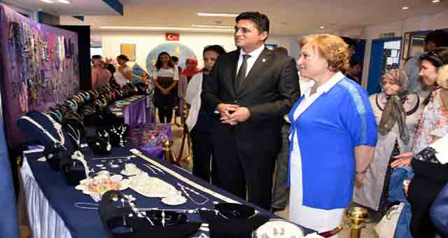 TÜPRAŞ HALK EĞİTİM MERKEZİ'NDEN YILSONU SERGİSİ