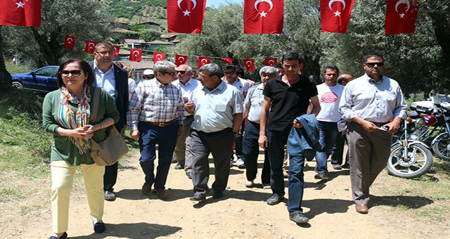 ÇIRAY:"AKP'NİN UNUTTUĞU KÖYLÜYÜ YİNE MİLLETİN EFENDİSİ YAPACAĞIZ"