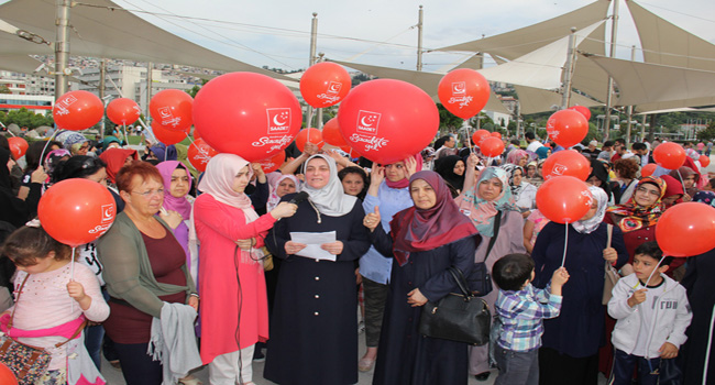 GÖKYÜZÜ SAADET BALONLARIYLA SÜSLENDİ