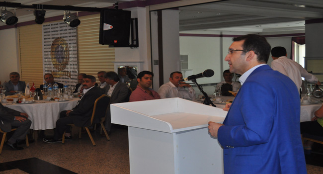 TURHAN: POLİTİK VAATLER ÜLKEYİ ÇIKMAZA SOKUYOR
