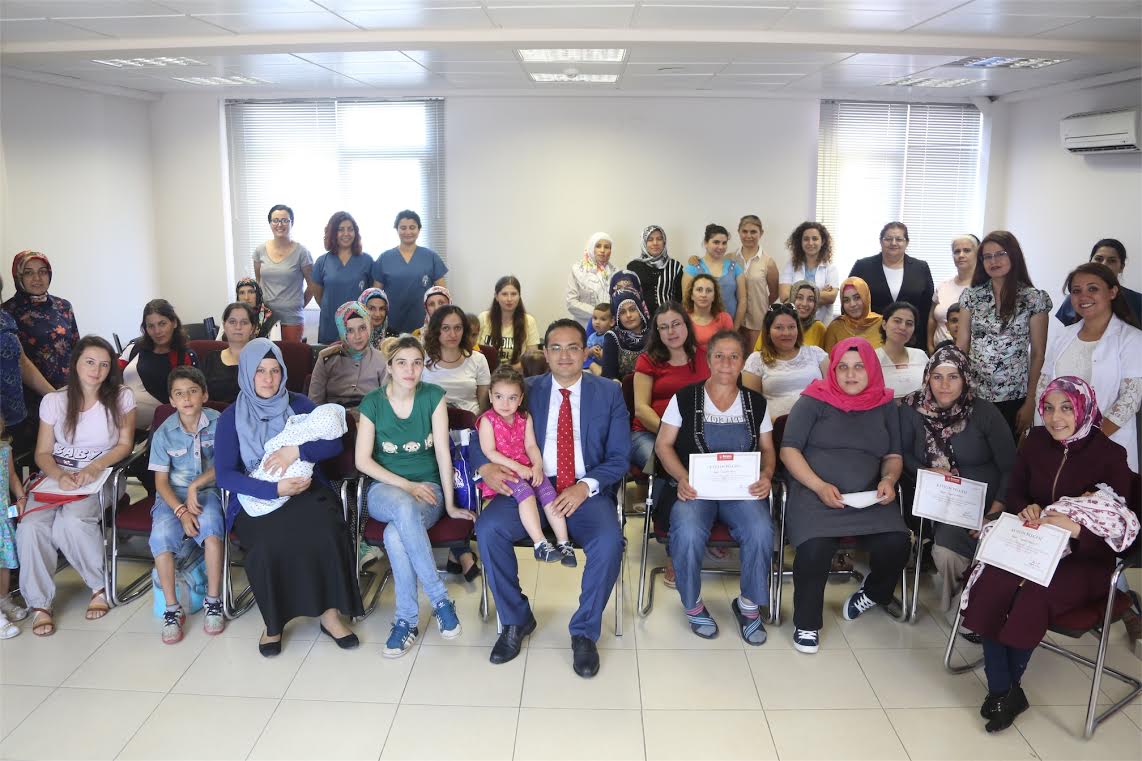 Bornova’da bilinçli anneler yetişiyor
