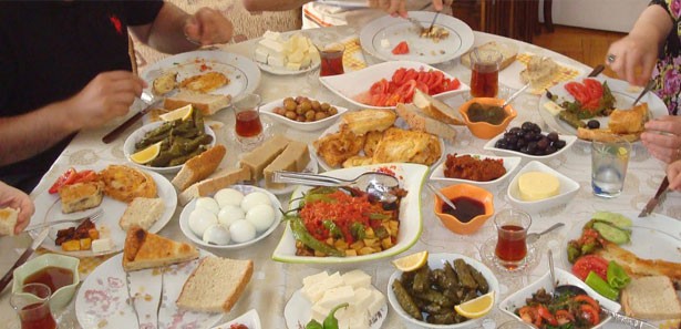 ORUÇ TUTARKEN ZİNDE KALMAK İÇİN İPUÇLARI