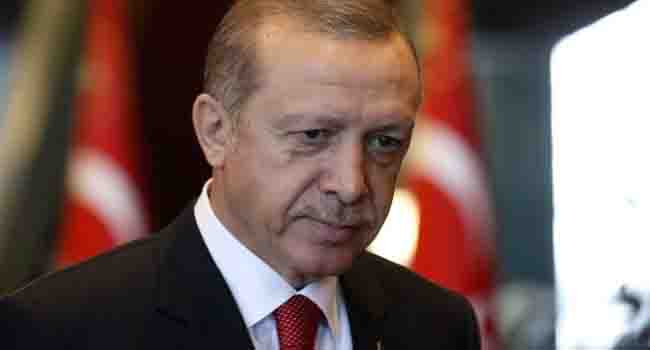 Erdem: Erdoğan Ya İstifa Edecek, Ya da Anayasaya Uygun Davranacak