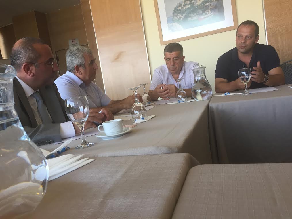 İZMİR BASKETBOLUNDA GÜÇBİRLİĞİ