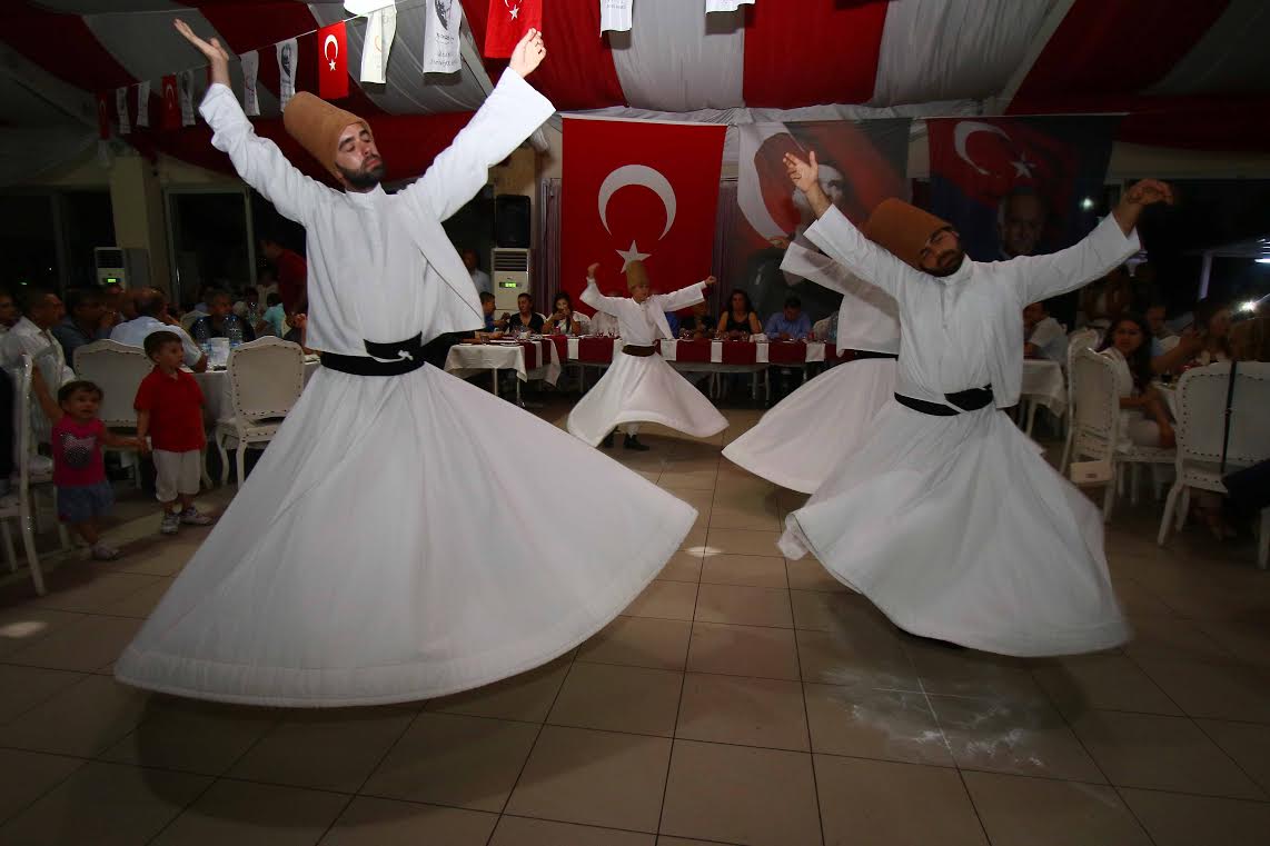 Bayraklı iftarda buluştu