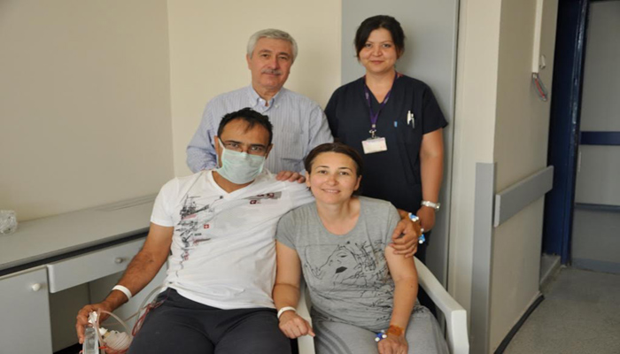 Hem hayatlarını hem böbreklerini paylaştılar