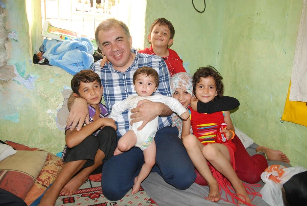 SURİYELİ KÜÇÜK AHMET VE AİLESİNE DELİCAN'DAN ŞEFKAT ELİ