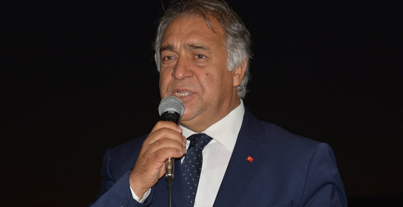 AK Parti iftarında mesajlar Kocaoğlu’na