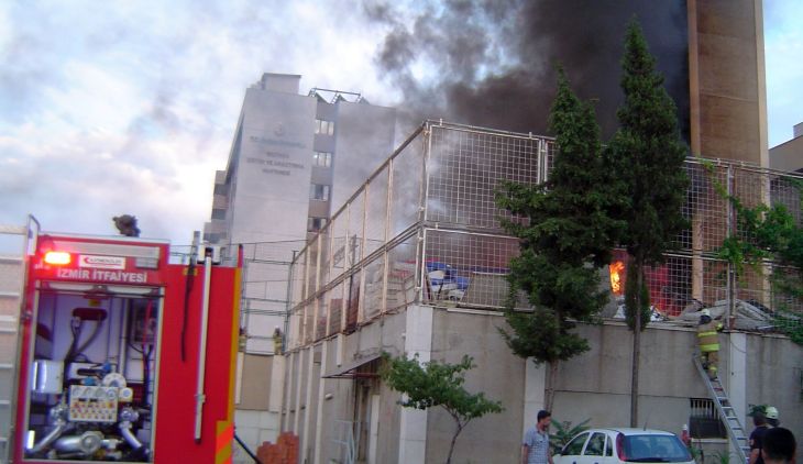 HASTANE YANGININDA AMBULANS SKANDALI