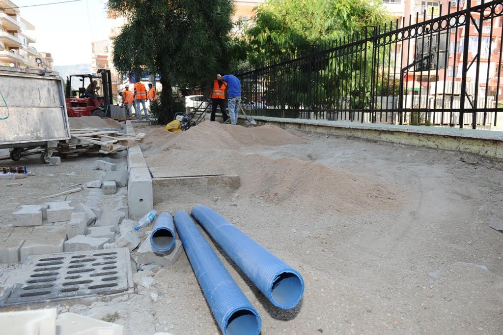 Karşıyaka'nın cadde ve sokakları artık daha güzel