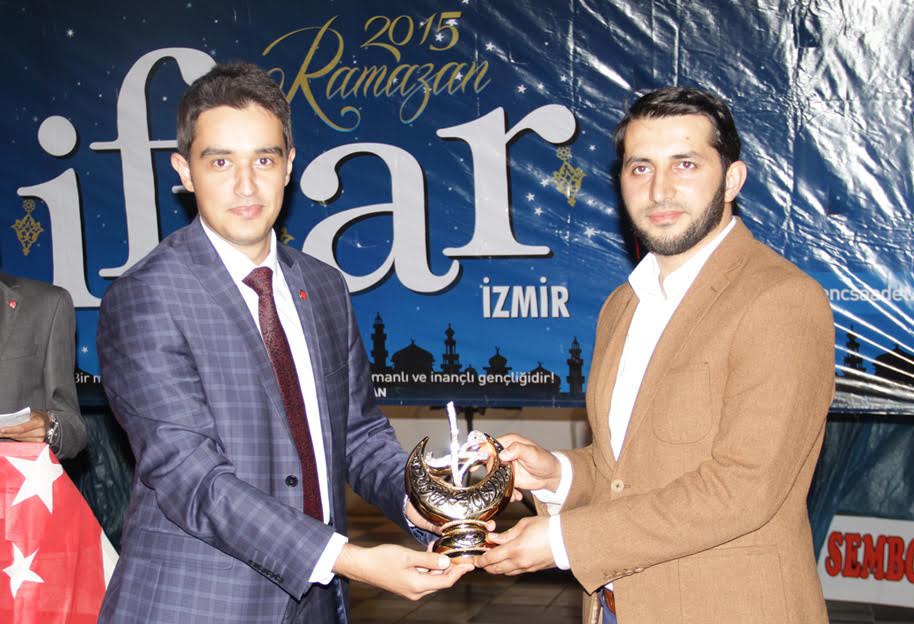 Saadet Gençlik iftarda buluştu