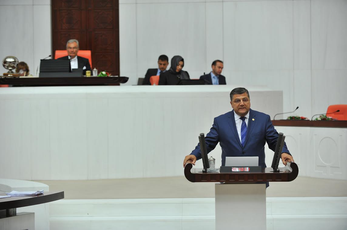 CHP’li Sındır: “Tarım işçileri Allah’a emanet!”