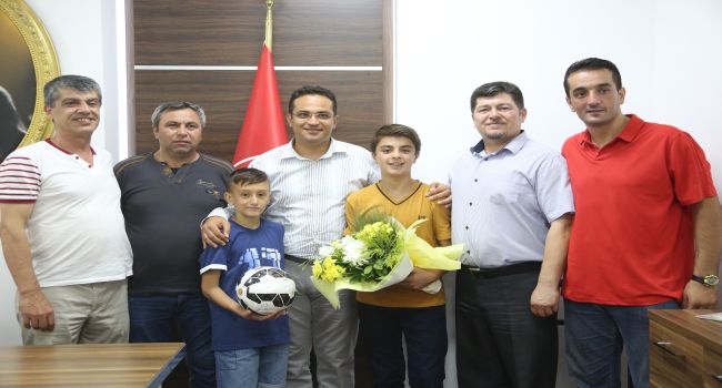 Geleceğin Yıldızlarından Başkan Atila’ya Ziyret