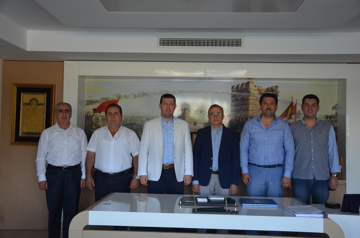 MÜSİAD İzmir Heyeti Kerem Ali Sürekli’yi ziyaret etti