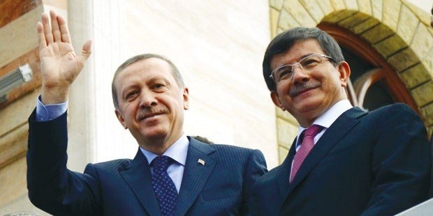 Davutoğlu Geçici Bakanlar Kurulu'nu Açıkladı